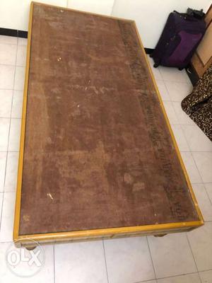 Single Bed 3x6ft wooden, In Good Condition, 4