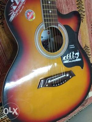 Sunburst colour guitar