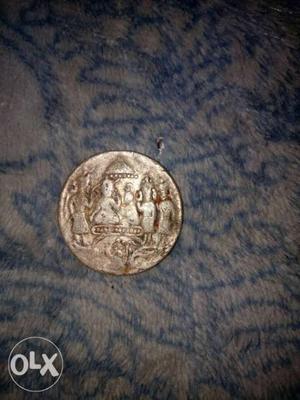 This is very old coin more than 300 hundred years
