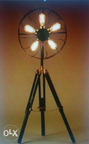 Tripod fan lights