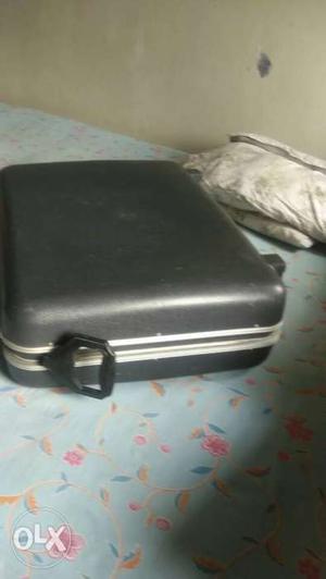 Vip company suitcase in an excellent condition,