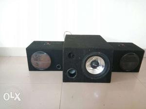 2 pioneer 6inch speaker and 1 tuscan sub woofer with box