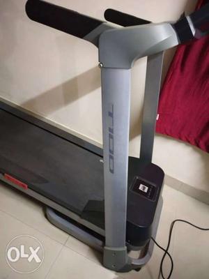 BH T100 Treadmill with MP3 player, triangle