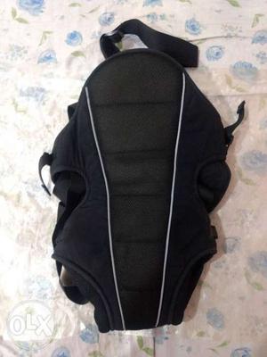 Baby's Black Carrier