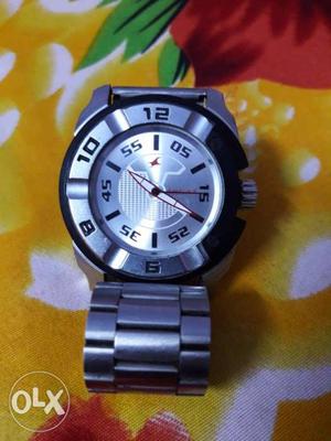 Fastrack watch in good condition.. 6months old...