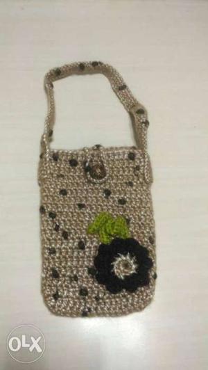 Handmade Beige And Black Knitted Mobile Pouch