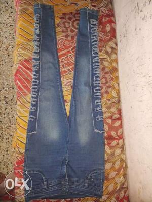 Jeans for girl.. 30 size. very good