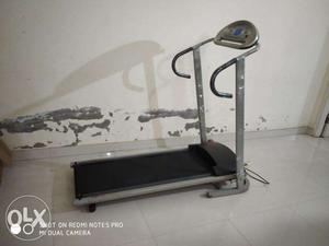 Lifeline electronic treadmill for sale in good condition...