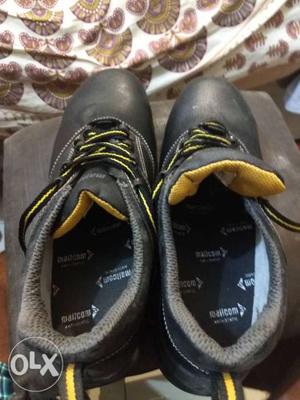 New 42 size safety shoes