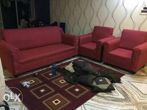 5 seater,very comfortable sofa,..maintained as