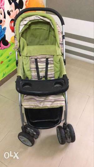 Baby Pram from Mee Mee with 3 step back adjustment in a