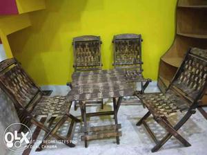 Beautiful wooden dinning table.