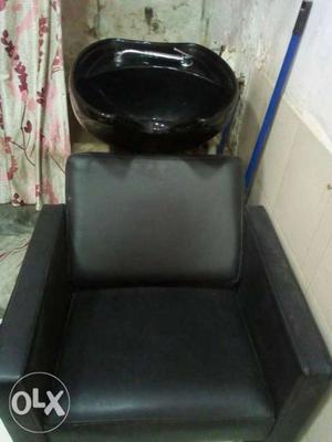 Black Leather Padded Salon Chair