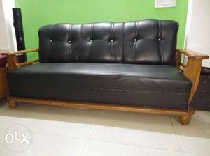 Black leatherette sofa 5 seater