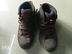 Decathlon quechua 500 tracking shoes in good condition