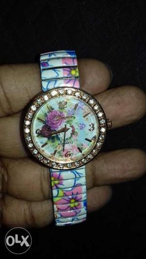 Flexible Designed Ladies Watch