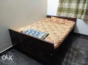 Pure Rosewood cot 4*6 for sale. In excellent