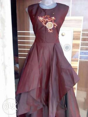 Tafeta silk fabric Gown in free size... moq 10