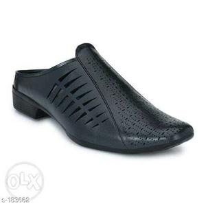 Unpaired Black Leather Slip-on Shoe