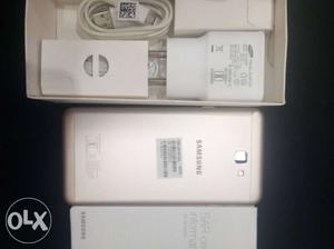 Brand new Samsung galaxy on nxt 3gb ram 64gb available with