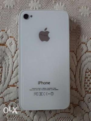 I PHONE 4 / 32 GB SILED PHONE very good condishion from