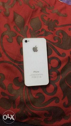 I phone 4s 8Gb with charger. Very Good Condition.