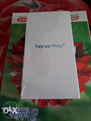 New mobile phone honor play 12 August delivered