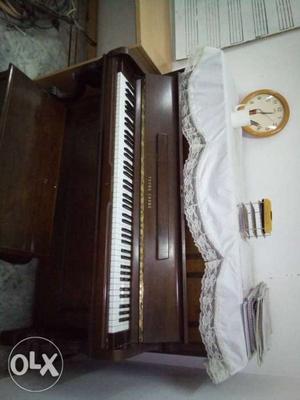 Piano yong chang company 2YR old No roblem