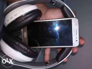 Samsung Galaxy j5 8gb internal,1.5 ram with