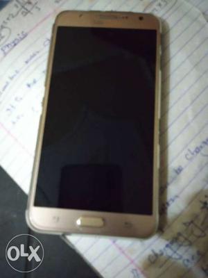 Samsung galaxy j7 in gd condition