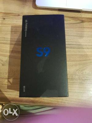Samsung s9 64 gb just sealed open activated 1 day