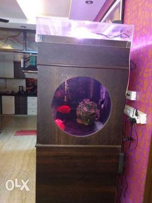 Want to sell almost new 7 feet long aquarium with