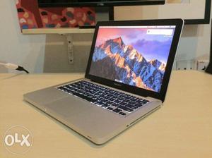 Apple Macbook Pro 15.4 inch Processor: i7