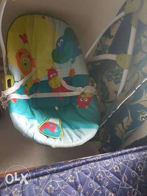 Baby cot in very good condition.its has music