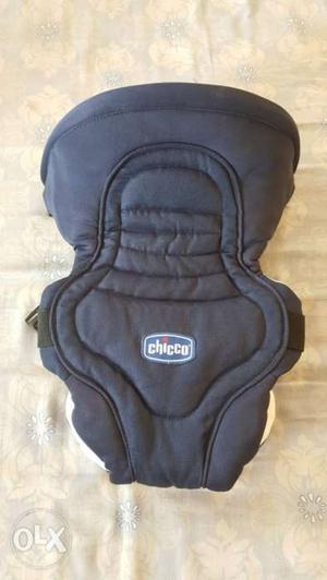 Baby's Black Chicco Carrier