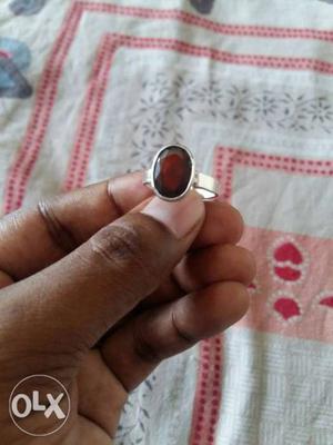 Ceylon sri lanka gomed 6.25 ratti with silver ring