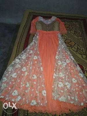 It is a long suit with chuni and salwar