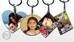 Key chain with ur pic.