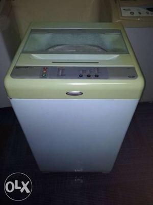 White And Grey Top-load Clothes Washer