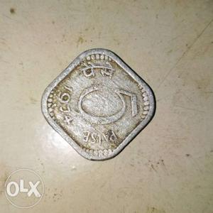 5 paise old coin in year . with kolkata mint