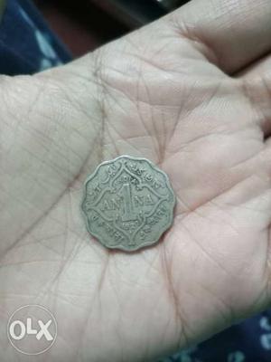 Bombay mint one Ana's  years coin for sell.