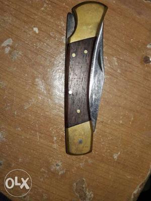 Brown Handled Pocketknife