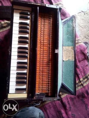 Brown Harmonium Piano