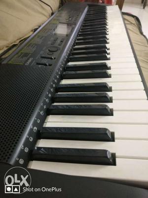 Casio keyboard, less used, very good condition