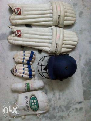 Cricket protective equipment in very good