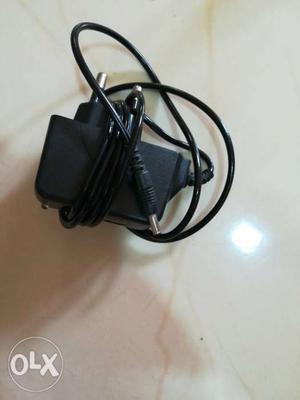 Mobile charger patla pin wala