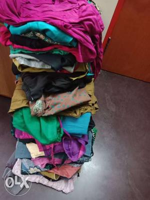 Old used cloth in good condition 10 rps per piece