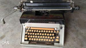 Remington typewriter less used con