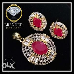 Beautiful latest pendant with earrings urgent