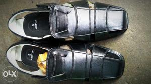 Men black kito shoes size 6. Hurry limited priod